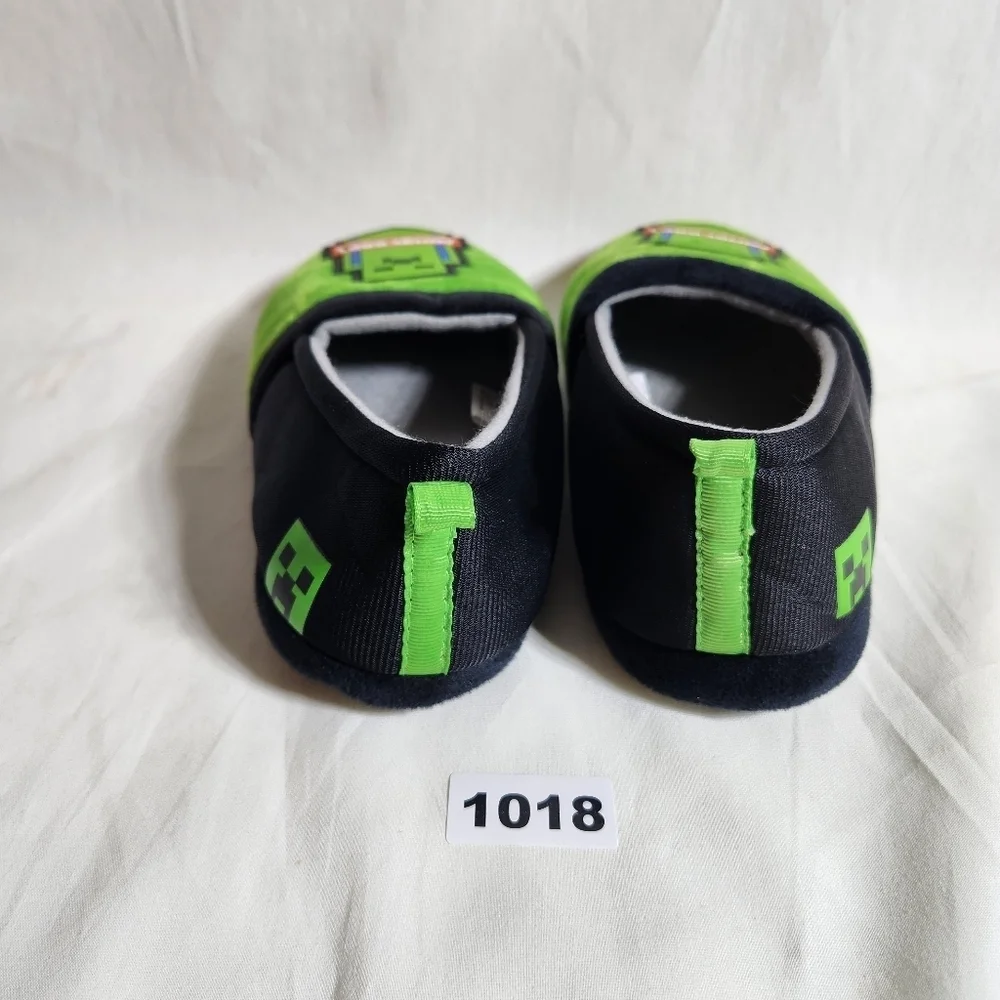 Minecraft Creeper Big Boy Slippers 4-5 Rubber Sole New Gamer